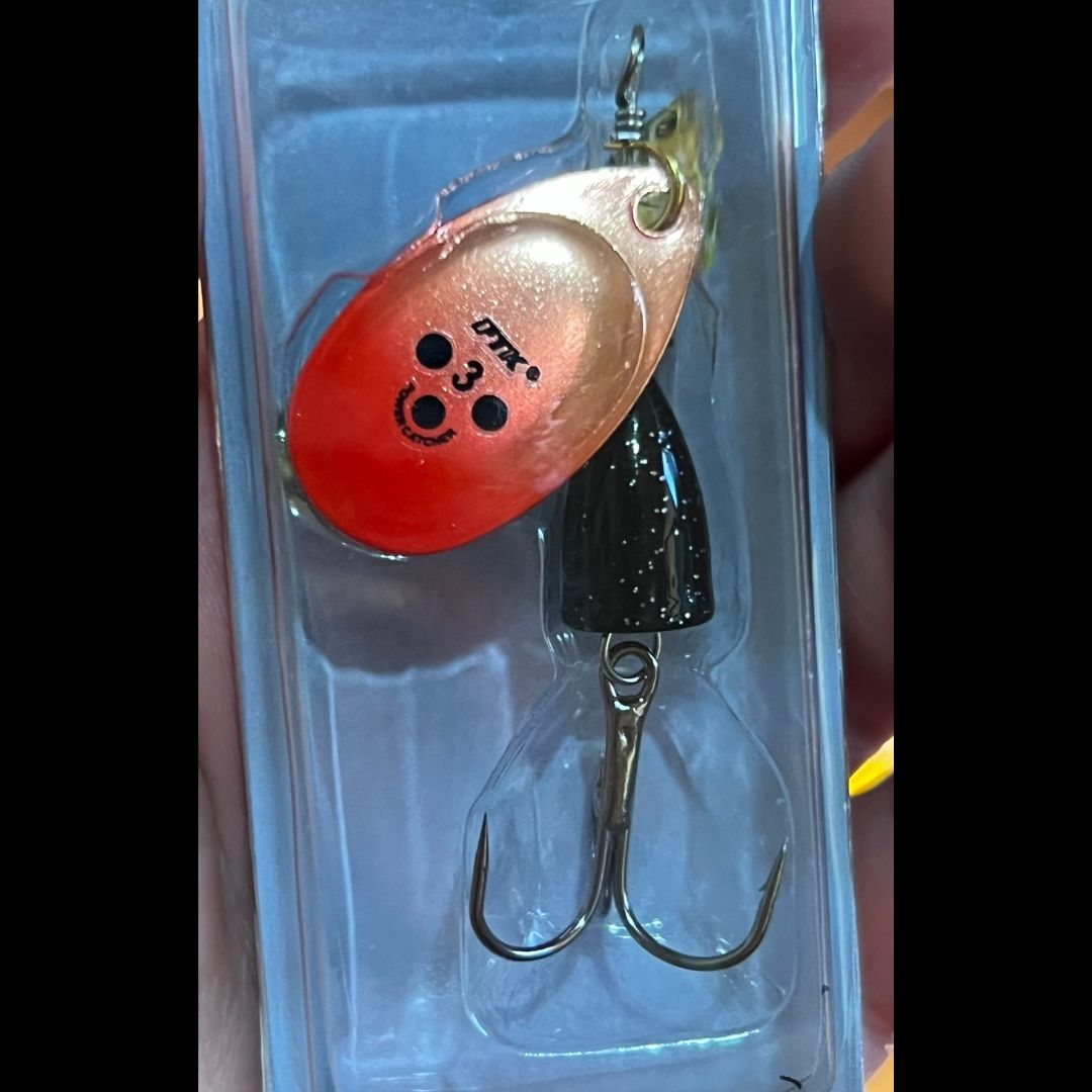 Señuelo spinner FTK 8g nro 3 - Modelo negro y rojo